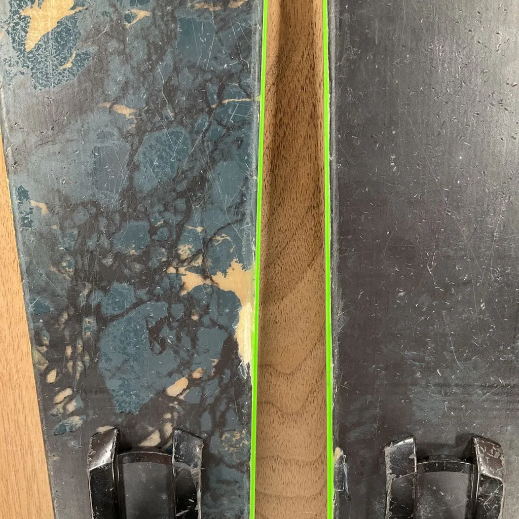 2022 Rossignol Black Ops Holyshred w/ Look NX12 Demo Bindings