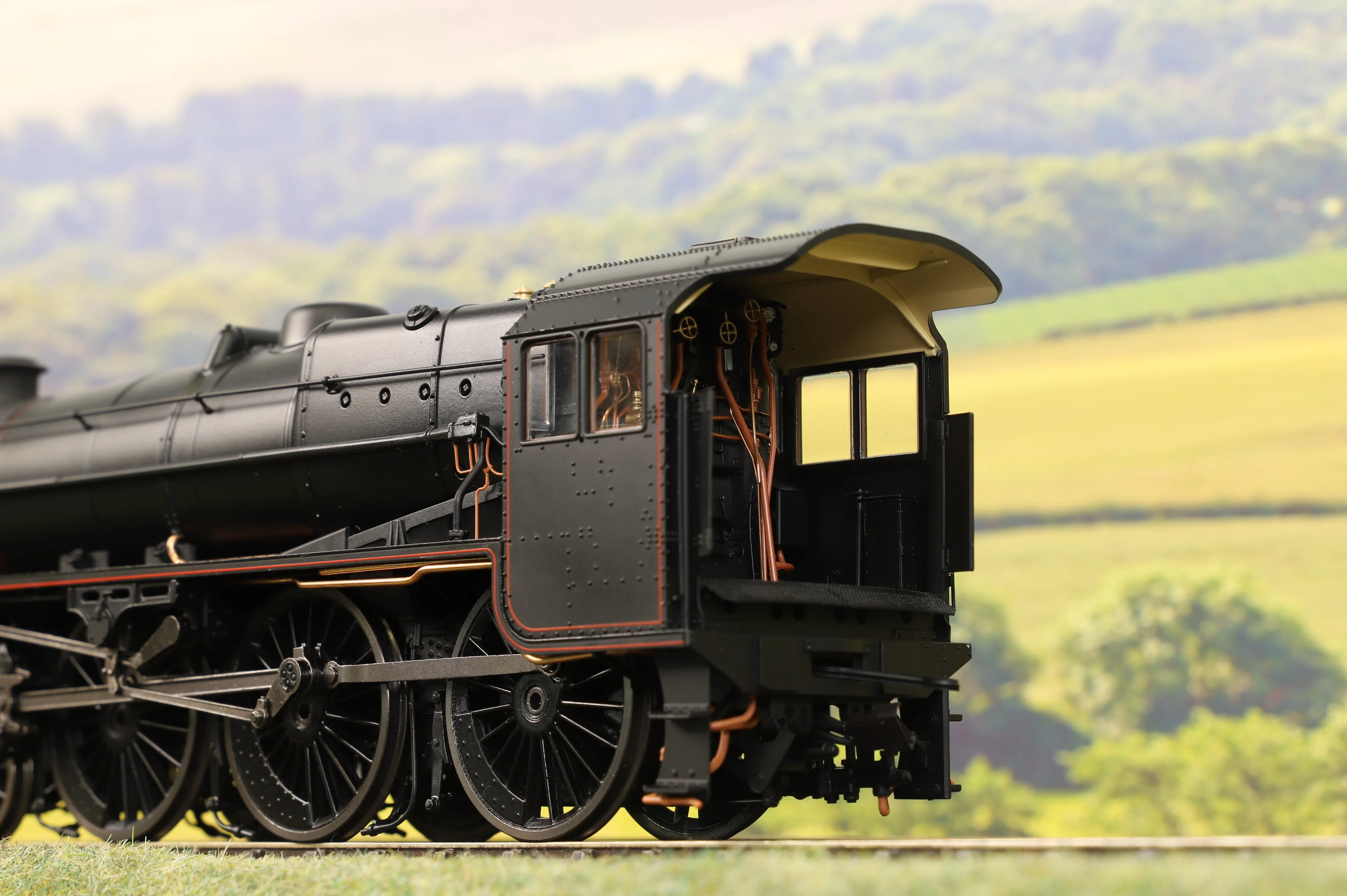 Ellis Clark Trains E1002US O Gauge Stanier Class 5 4-6-0 "Black 5", LMS Lined, 'Un-numbered', Riveted Tender, DCC Sound