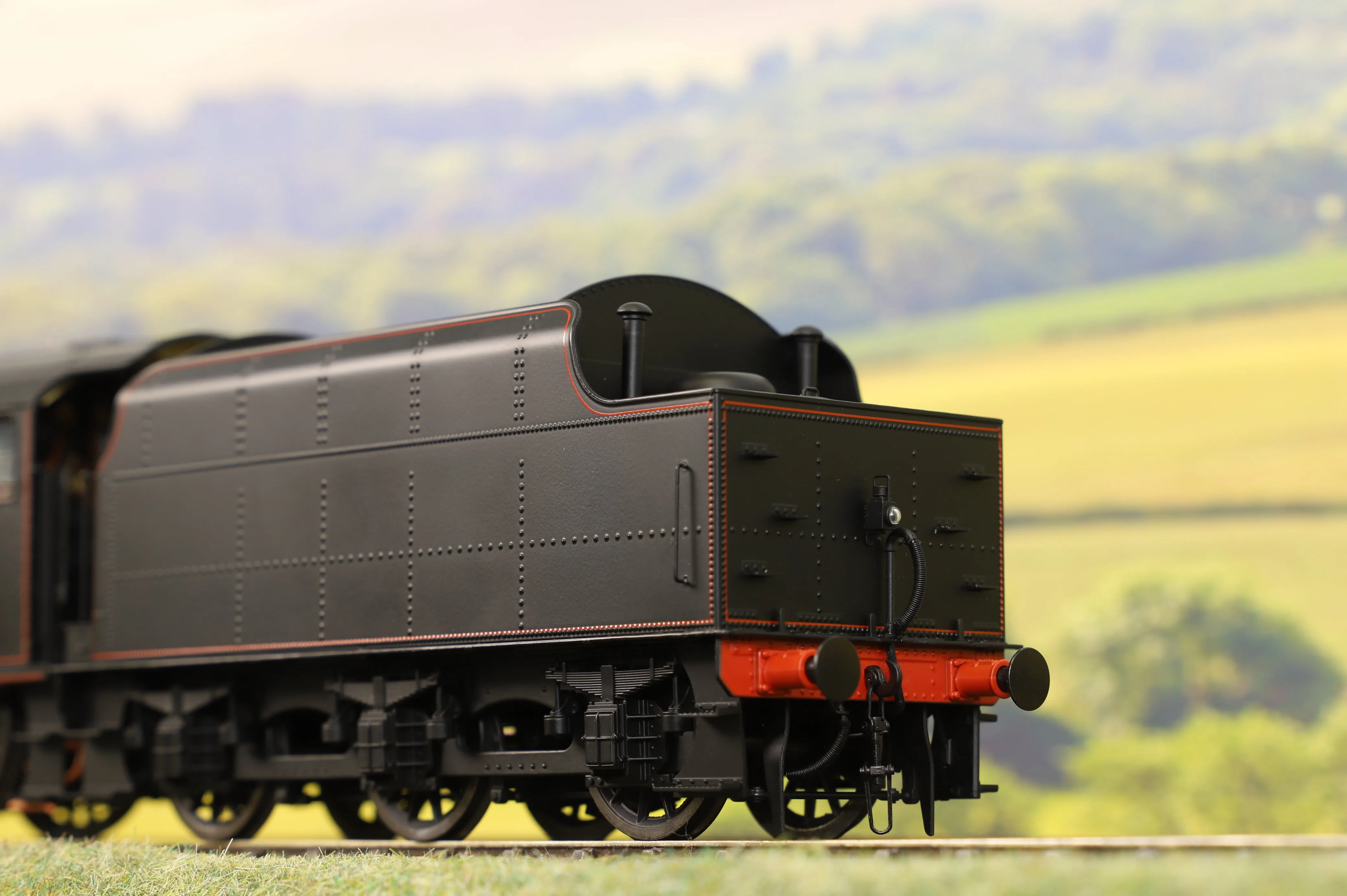 Ellis Clark Trains E1002US O Gauge Stanier Class 5 4-6-0 "Black 5", LMS Lined, 'Un-numbered', Riveted Tender, DCC Sound